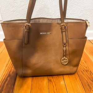 Michael Kors Jet Set Bag